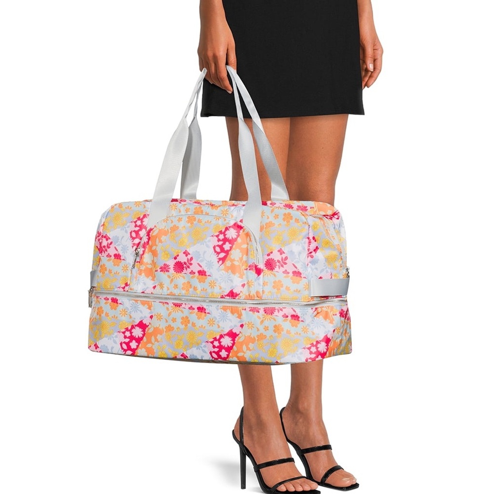No Boundaries Women's Dome Weekender Duffel Bag Floral NWOT